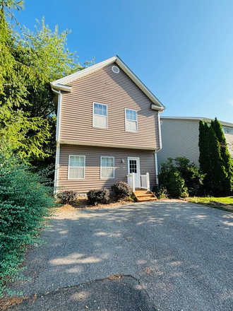  - 3 Bedroom, 2.5 Bath Townhouse