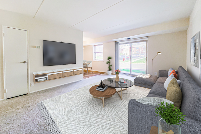 Living room - 1BR apt-Old Lincoln Highway-Langhorne, PA