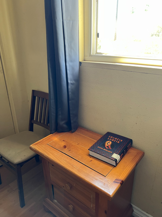 Table and Chair - Furnished Private Rooms Near UCR – Walk to Campus in 10 Mins! House