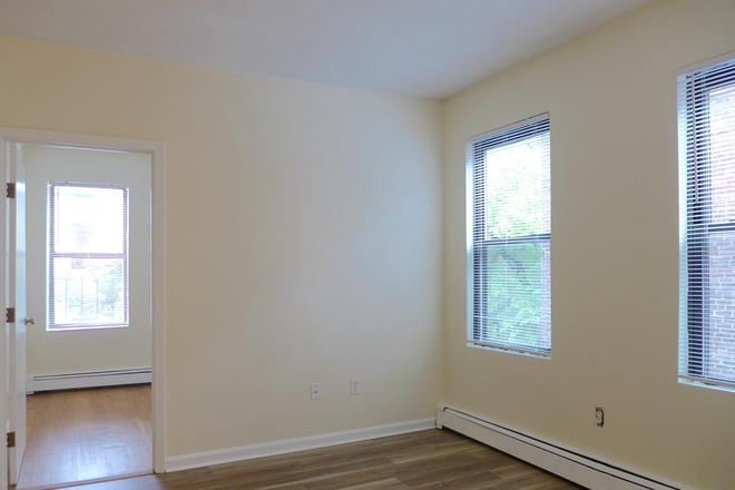 bostonrealtyonline.com - Open Concept One Bedroom in Mission Hill Apartments