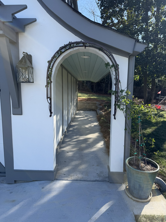 Entry Walkway - Carriage House Studio Rental - 5 min from Emory Campus