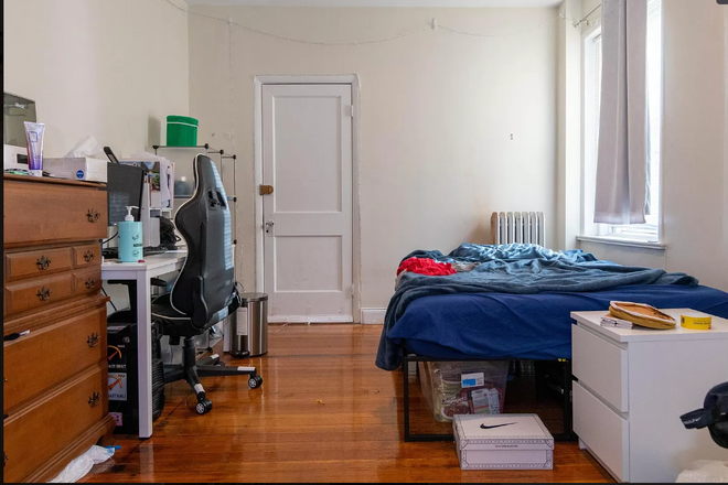 Bedroom - September 1! Gorgeous 3 bed on Comm Ave! Apartments