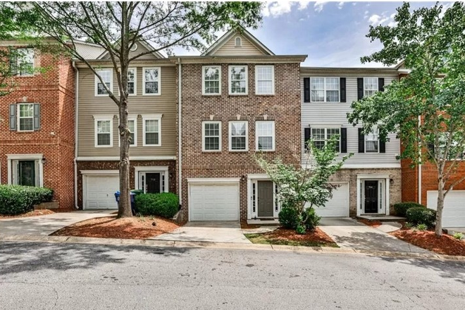 Outside Street View - Gated Community Near Cascade Heights
