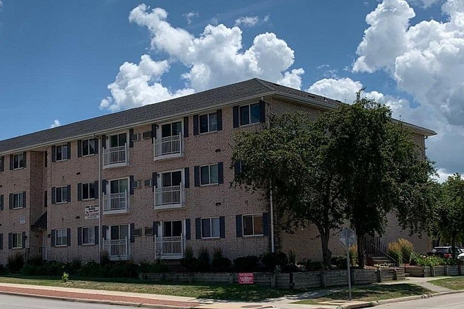 exterior - Pink Palace Apartments