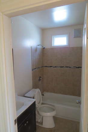 Bathroom2 - Large house with 7 bedrooms, 3 bathrooms and 2 kitchens. All updated 4 years ago. Walk to xavier.