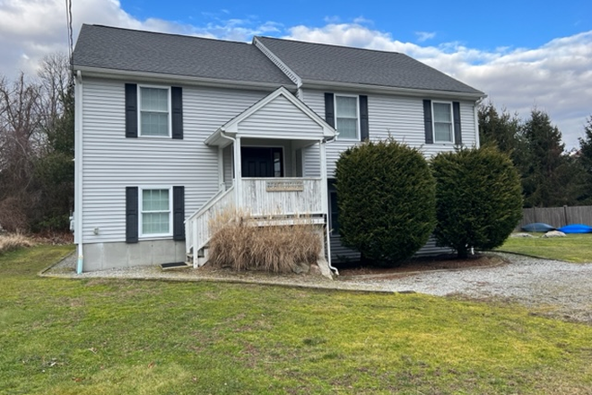 exterior - 131 Caswell Street Narragansett, RI 02882