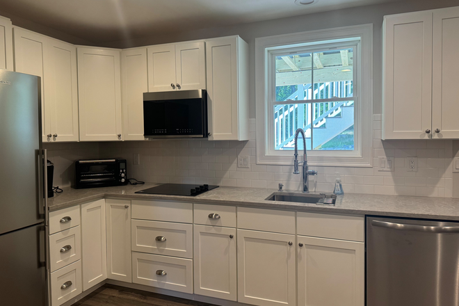 Kitchen - 1 Bed Apartment! All Utilities Included!