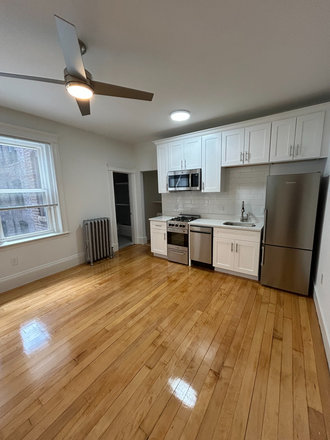 Kitchen - Large Studio Available 9/1/25! *CONTACT NOAH 603-470-8181