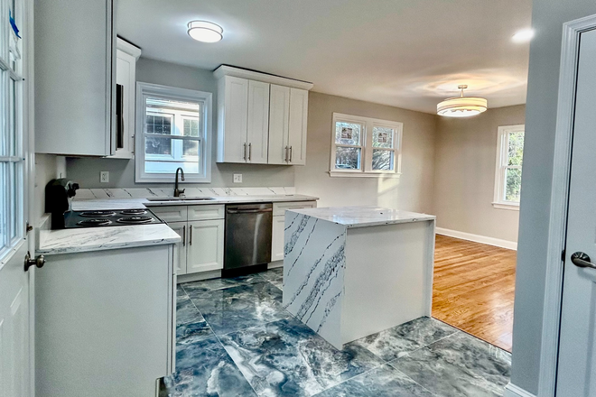 Kitchen facing dining room - 4100 Roanoke