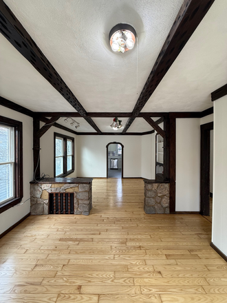 Call NOW for showings! 617-236-8550 - ALCOTT ST - LOWER ALLSTON - UNIQUE DUPLEX 4BR FOR *9/1/2026* W/ 2 BATH, LNDRY IN BLDNG, BALCONY, PRK