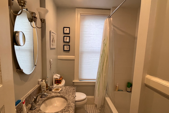 Bathroom - Bright, 2-bed Apt. in Owner Occupied Home