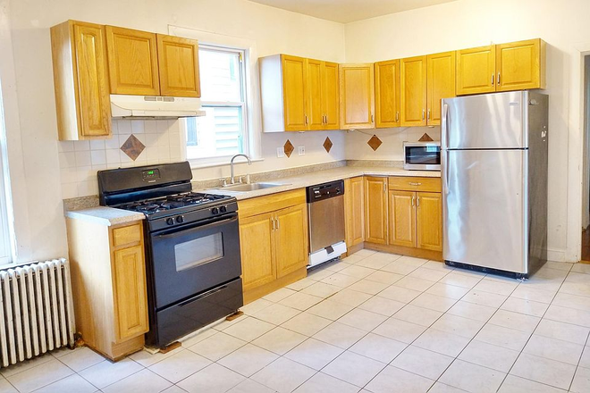 Kitchen - Private room available at Mission Hill Apartments