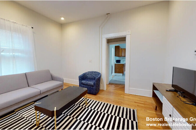 living room - Bedroom in 7 Bed 2 Bath Apt!