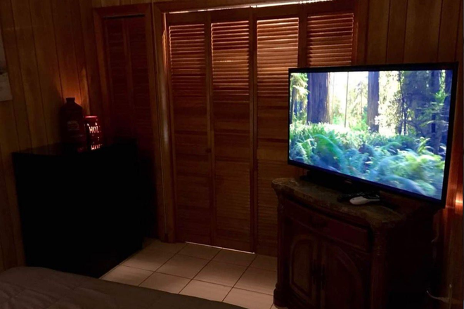 Bedroom - Private room for rent close to the University of Miami, Brickell & Dowtown House