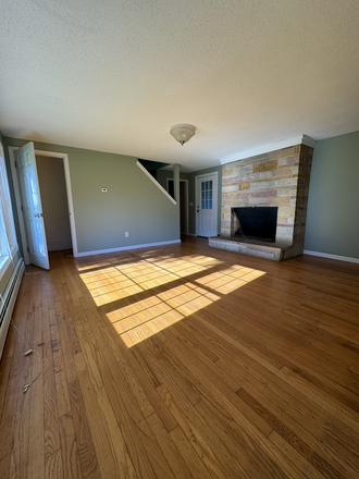 Livingroom - 201 Middle Street U2 Apartments