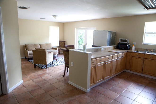 living room - University of Miami  House Walking distance to campus