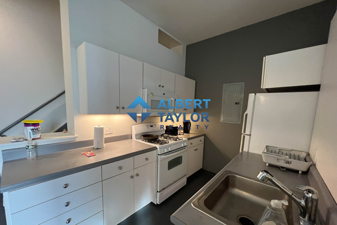 Kitchen - Large 2Bedroom Steps from BU Medical (Next to WholeFoods)!