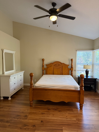 Master bedroom for rent - Move-in Ready! Furnished Private Rooms & Master Bedroom Available in Safe and Q House