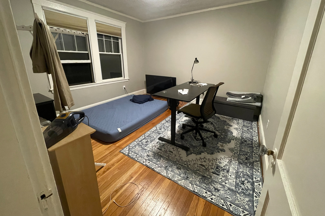 Master Bedroom - furnished - 26 Chiswick Rd, Boston MA 02135 (close to BC) Condo