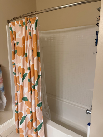 Shower - Oaks on the Square Studio Apartments