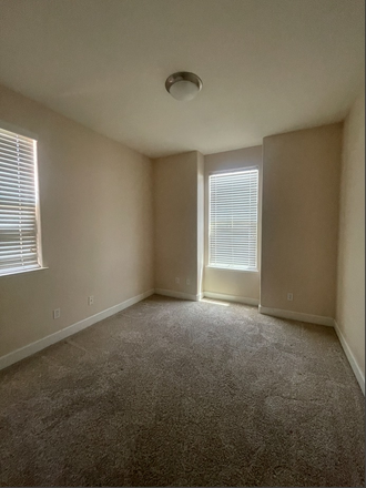 Bedroom - Bellevue Area - a walk to UC MERCED CatTracks House