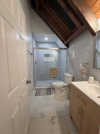 Bathroom - Spacious student housing. Quiet area an luxury living House