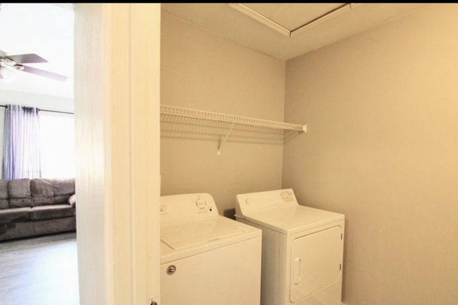 Laundry - Privately owned Fox Townhouse