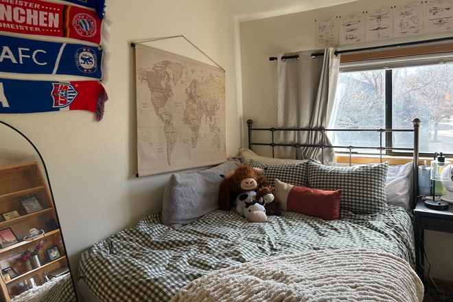 Bedroom - Room for Rent! Super Cheap Town House close to East Campus!