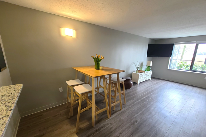 Dining Area - *Updated One Bedroom Next to Campus**Open House & Group Showings Available*