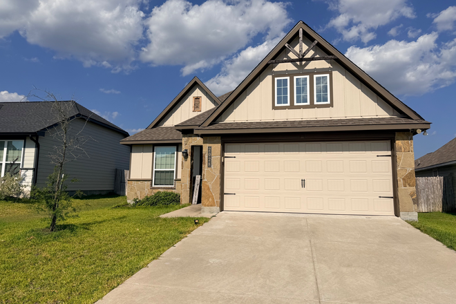 Front - New 3bed 2bath House In Autumn Ridge Neighborhood