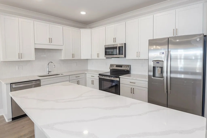 Kitchen - 2023 Rosemary St Townhome