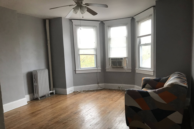 rm1 - Large Apartment (2 bedrooms/full bath/kitchen) Close to JHU Campus