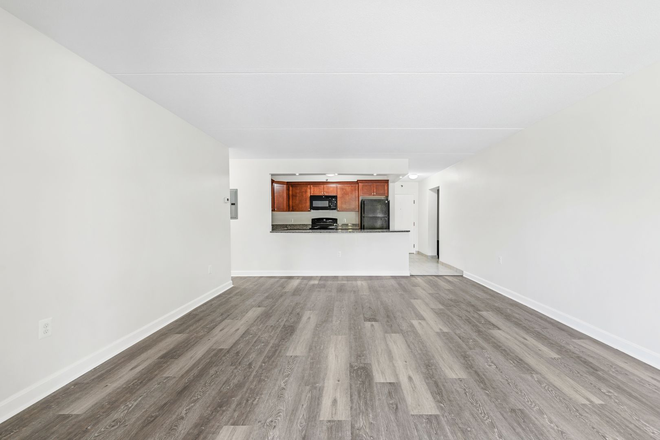 apartment - Large 1BR + Den (900 sq ft) | Premium Building | Below Market Rent Apartments