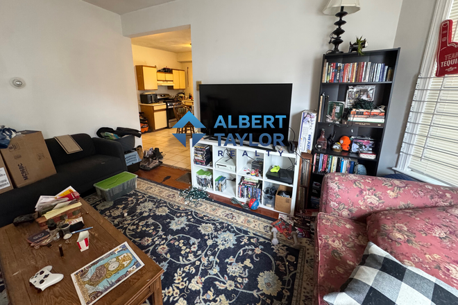 Living Room - Cheap 3 bedroom on Haskell Street Near Campus!!