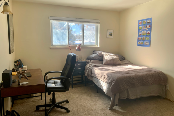 room for rent - Summer Sublet for room in 2 bed / 1 bath -- Possibility to renew Apartments