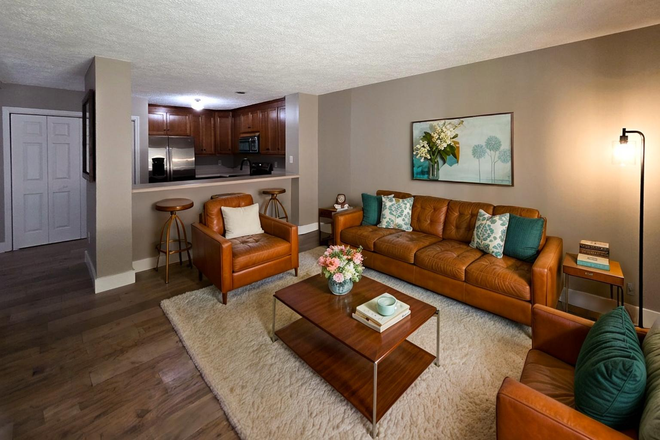 Staged Living - 3BR / 2BA Fully Renovated Condo