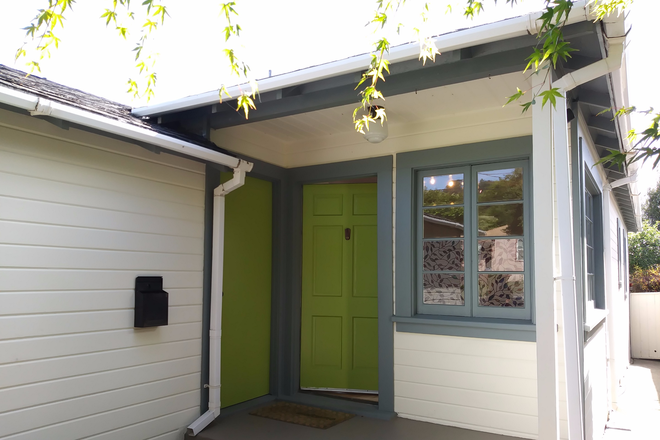 front door - Convenient well-kept 2 br 1.5 ba + den in quiet El Cerrito neighborhood (easy BART ride to campus) House