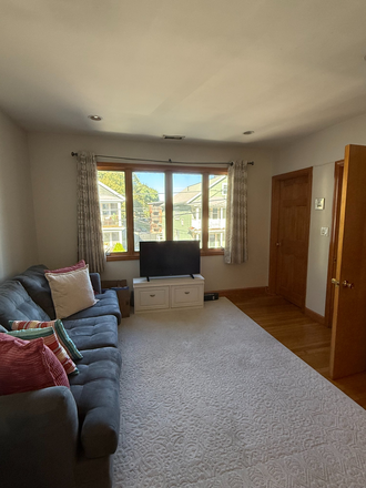 Living Room - ALL UTILITIES INCLUDED 3 Bed (plus office)/1 Bath Brighton Center/Oak Sq. Apartments