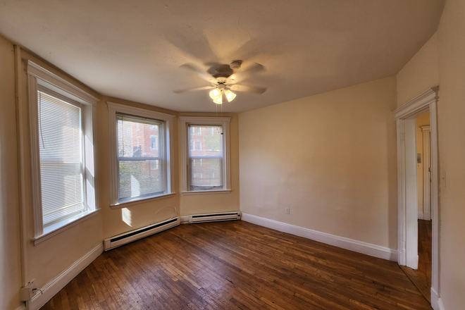 1 - SEPT 2026-Awesome Allston 1 and 2 bed splits. NO BROKER FEE! Apartments