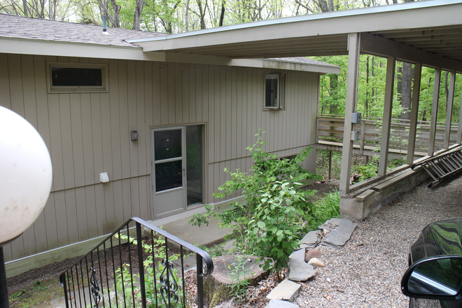 Entry way - **Walk to campus.   Sunny,  spacious house.