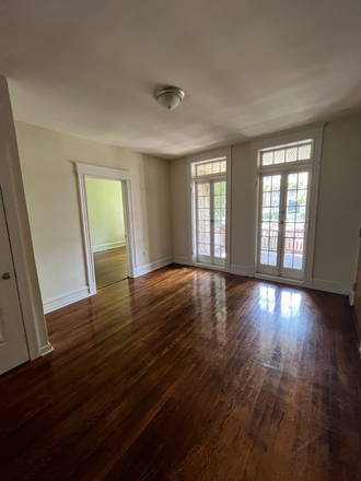 #1 - entrance/doors to patio - Spacious 2 Bed / 1 Bath – Summer Move-Ins Near VCU Apartments