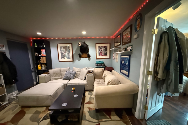 1 - Great Two Bedroom near Central & Harvard w/ Nice Kitchen + HTD