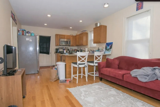 . - NO BROKER FEE - LAUNDRY IN UNIT - Avail NOW!!! Apartments