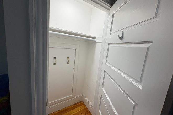 bedroom closet - 1 bedroom sublet in 4 bedroom apt