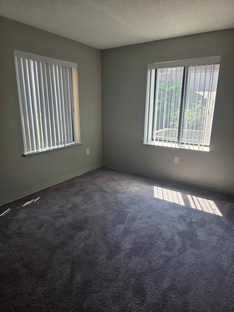 Bedroom for rent - Private Bedroom & Bathroom in 2B2B Apartment – Looking for 1-2 Roommates