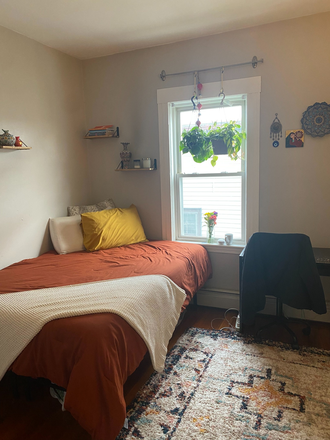 Bedroom - Furnished sublet 5 minute walk to Tufts (January-August) Apartments