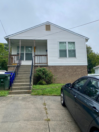 Front View - 1 Room in House All Utilities Included in Price - 10 min Walk to UMD Campus