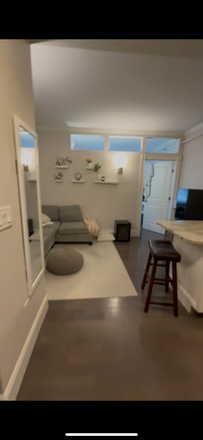 / - Beautiful 2 Bed Near Symphony (dishwasher, gym, laundry on floor)