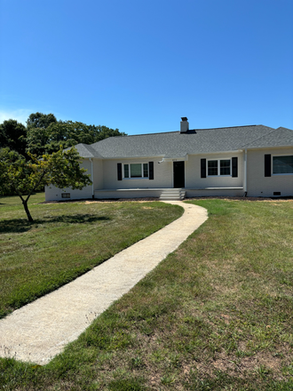 Outside Streetview - Charlton Farms Luxury Student Housing House