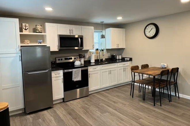 Kitchen - Private In-law Apartment in Narragansett/Saunderstown